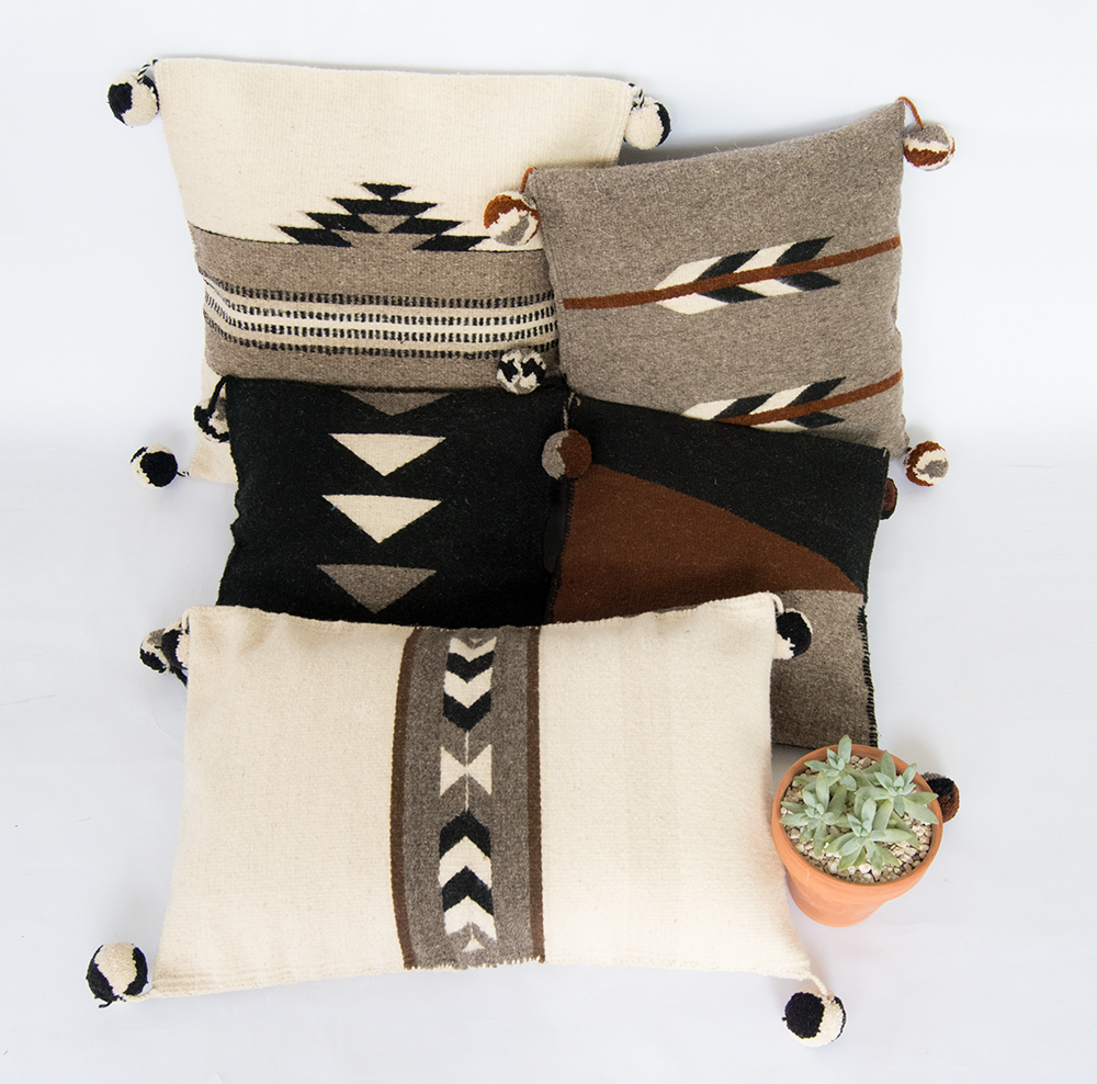 Baxa Native American Pillow Cover, Gray Arrows