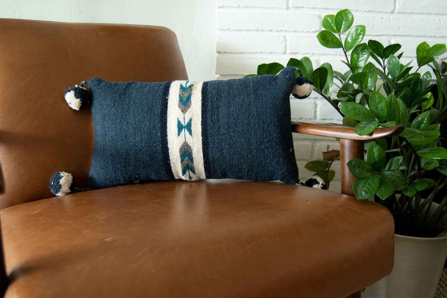 Neza Navajo Arrows, Hand Weaved Wool Pillow Cover