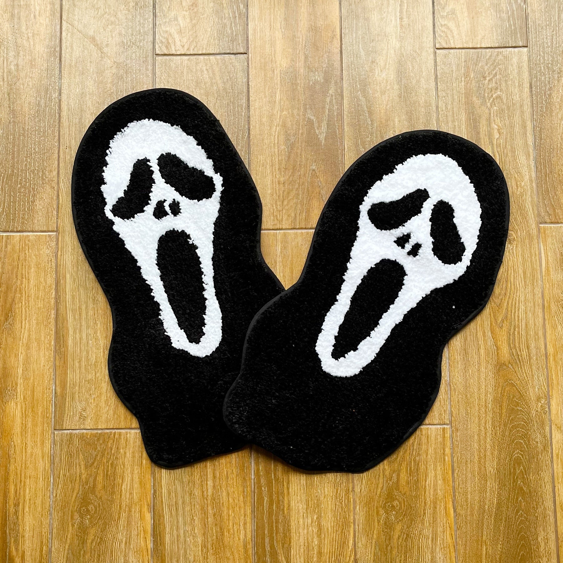 LAKEA Halloween Ghostface Rug Dread Themed and Black and White Colors Killer Man Tufting Art Rug for Bedroom Scream Throw Carpet
